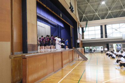 ③